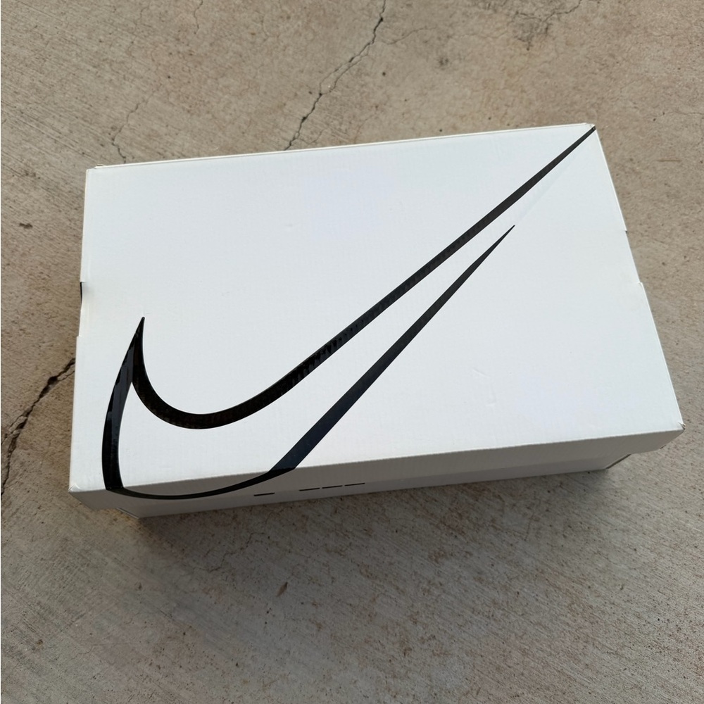 NIKE AIR ZOOM BB NXT - Picture 3 of 6